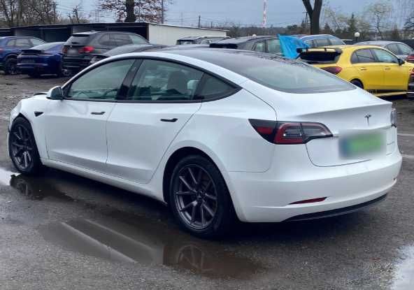 Бампер Tesla Model 3 Розборка Тесла Модел 3 Біла