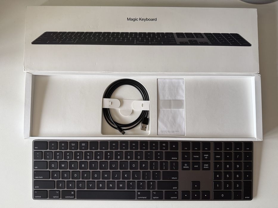 Apple Magic Keyboard czarna nowa