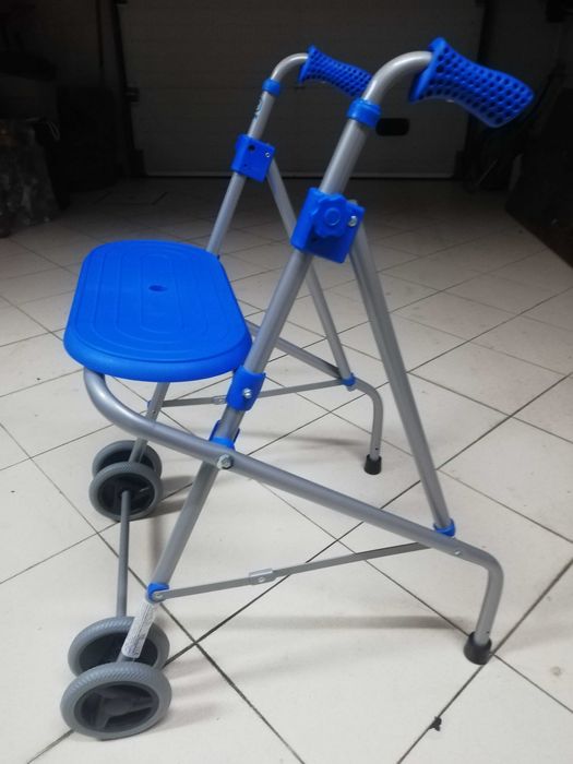 Andarilho certificado para utente até 100KG