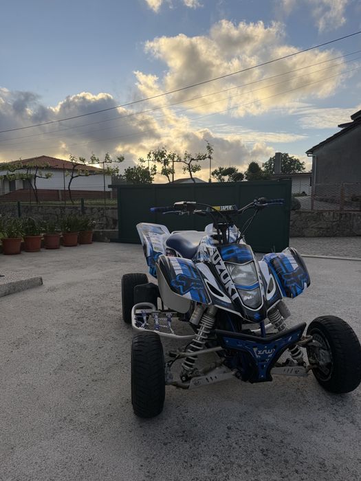 Suzuki LTZ 400.