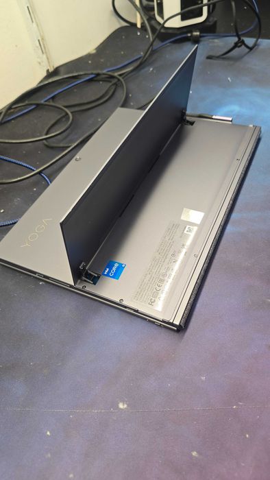 Lenovo Yoga Duet 7 i5, 8GB, SSD 512GB, Touch, Estado Premium