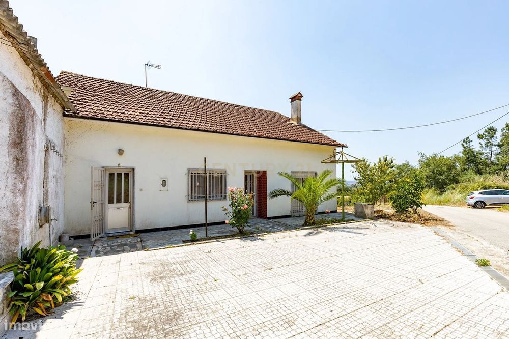 Encantadora Moradia T-4 em São Simão de Litém, Pombal,