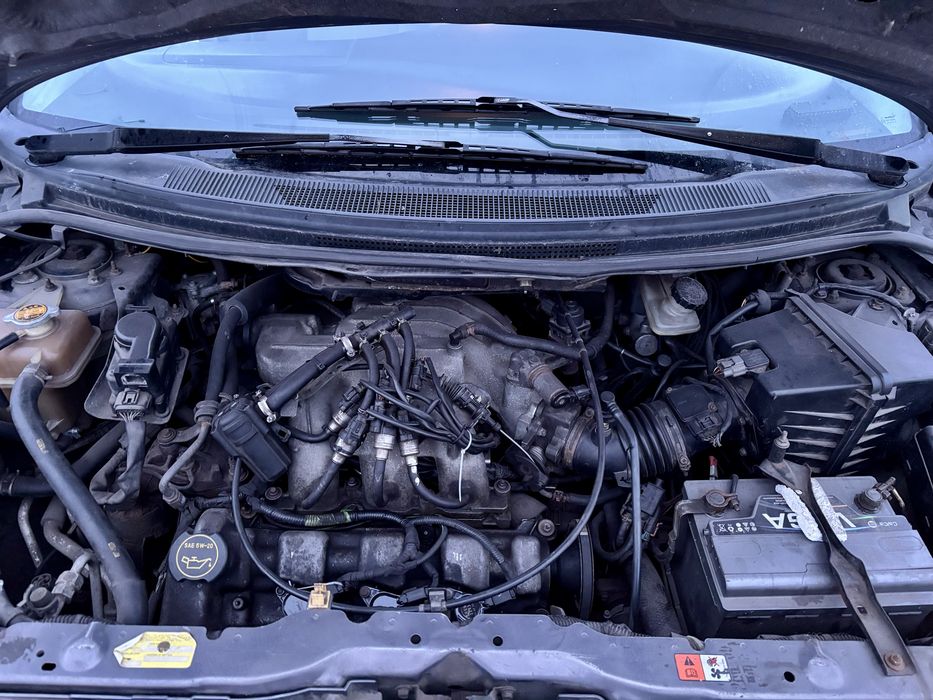 Mazda MPV  6+1  2005 автмат  газ/бенз