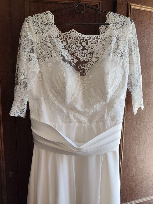 Весільна сукня, колір айворі
