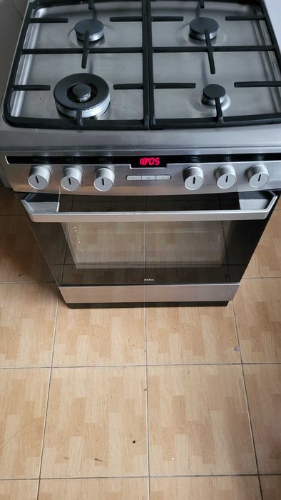 kuchenka gazowo elektryczna