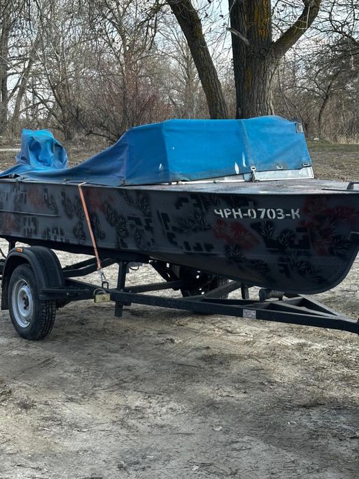 Човен МКМ, мотор suzuki 30DT, лафет