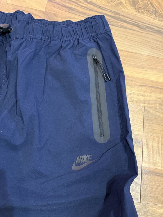 Штани чоловічі нейлонові Nike Standart Fit Taper Leg Regular Length