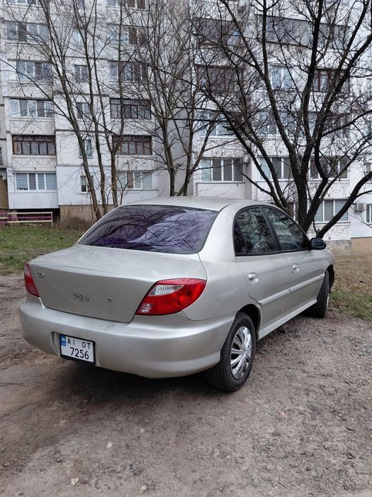 KIA RIO avtomat 2001
