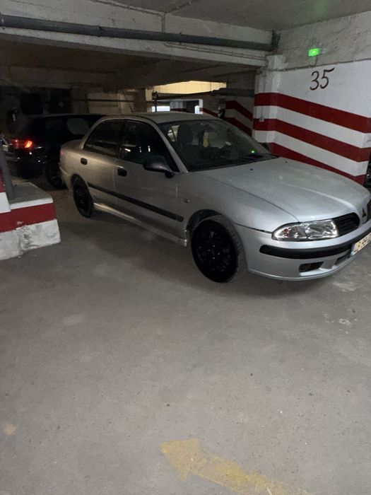Vendo Mitsubishi carisma 1.9 diesel — photo 2