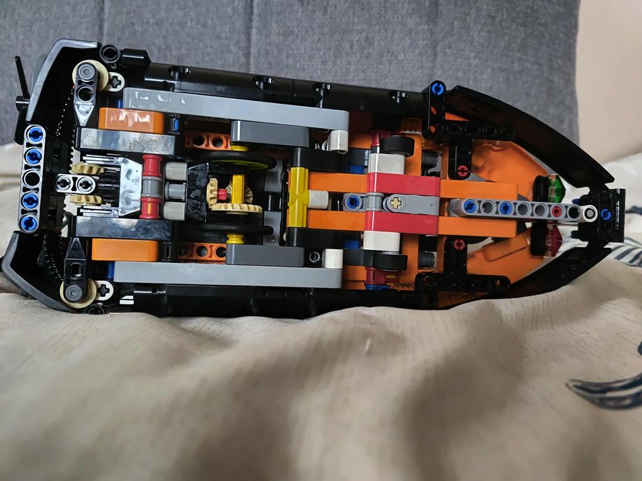 LEGO Technic 42120 Poduszkowiec ratowniczy