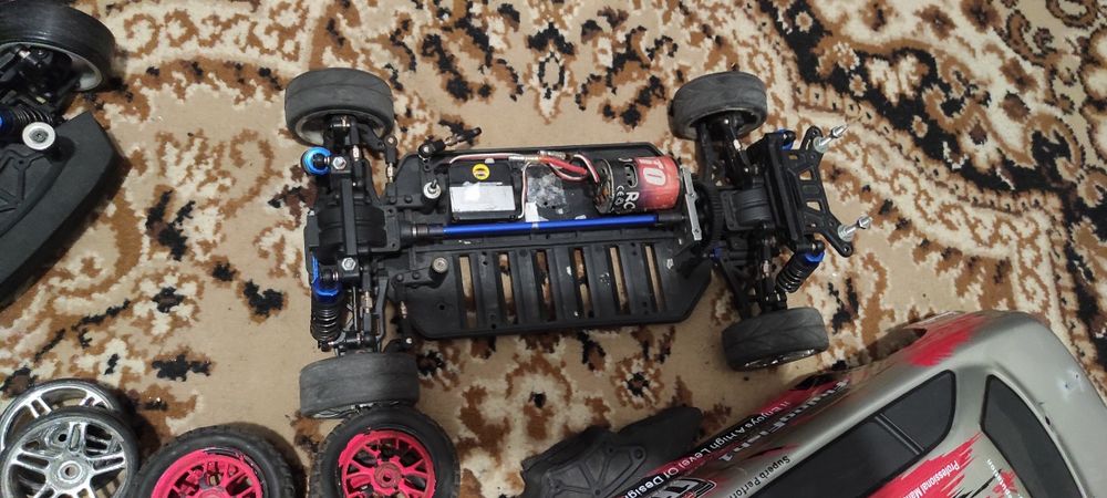 HPI himoto Traxxas