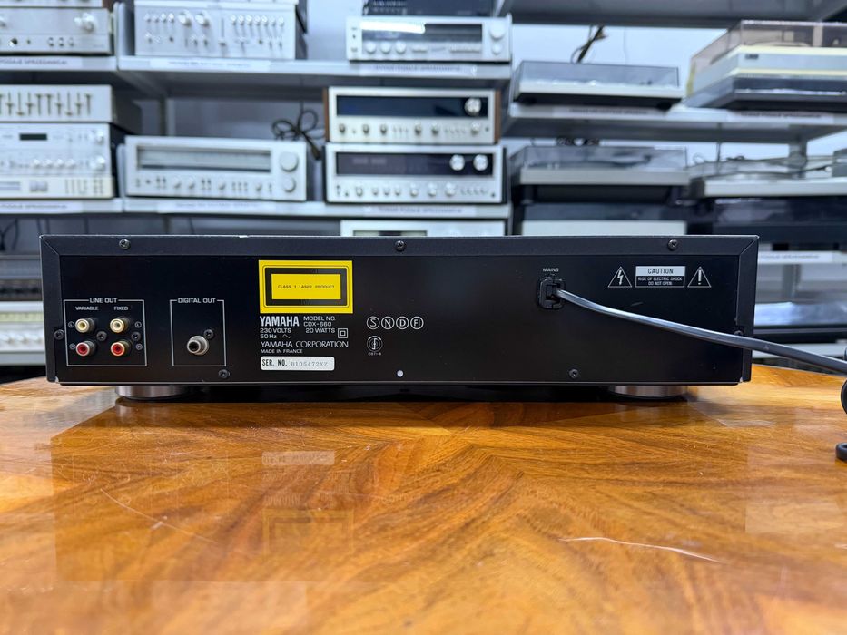 Odtwarzacz płyt CD Yamaha CDX-660 Audio Room