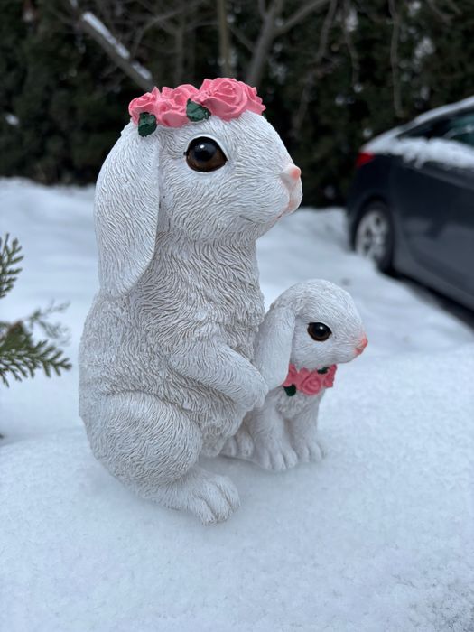 Статуетка милі зайчики