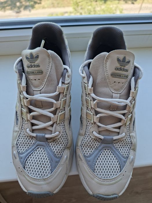 Кросівки Adidas 43