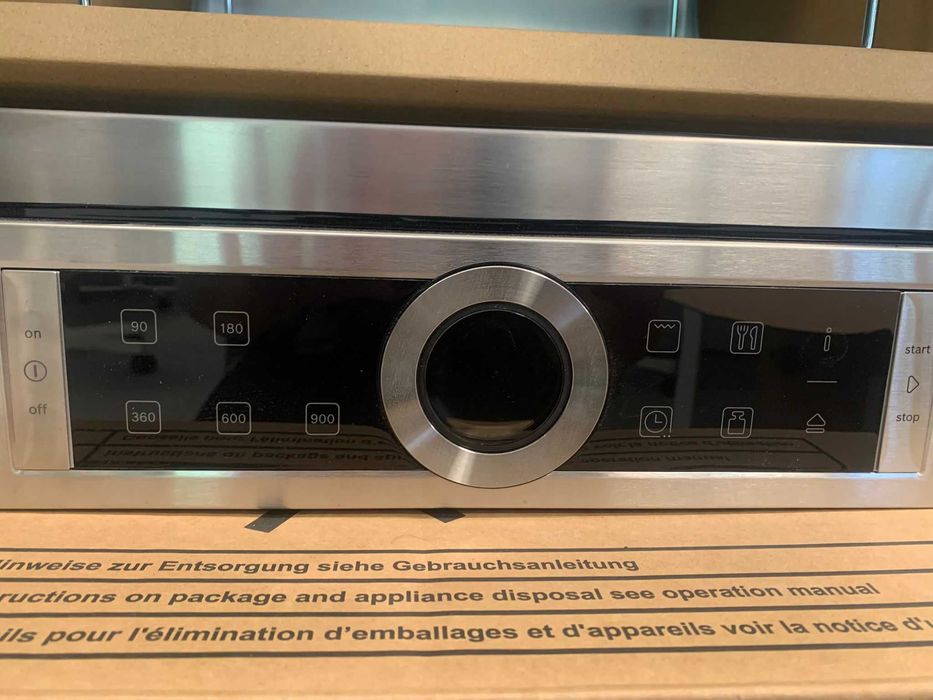 2 Micro Ondas de Encastre - BOSCH - Modelo BFR7221B1