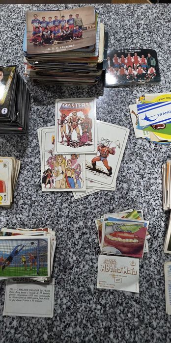Varios cromos de futebol antigos