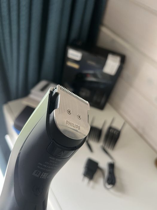 Професійна машинка для стрижки волосся Philips HC9420 серії 9000 Prestige.