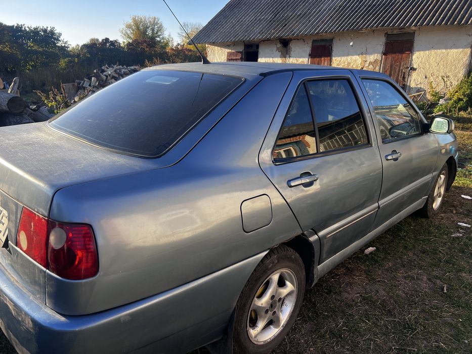 автомобіль  CHERY AMULET