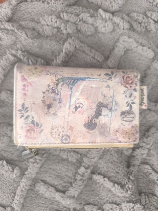Carteira de senhora marca Sueet candy ainda em caixa
