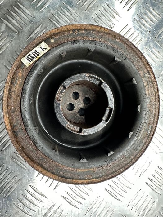Шкив коленвала  BMW  m57 bmw 3/5/7/x3/x5/x6 11237793593