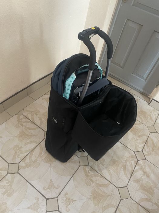 Прогулочная коляска Combi