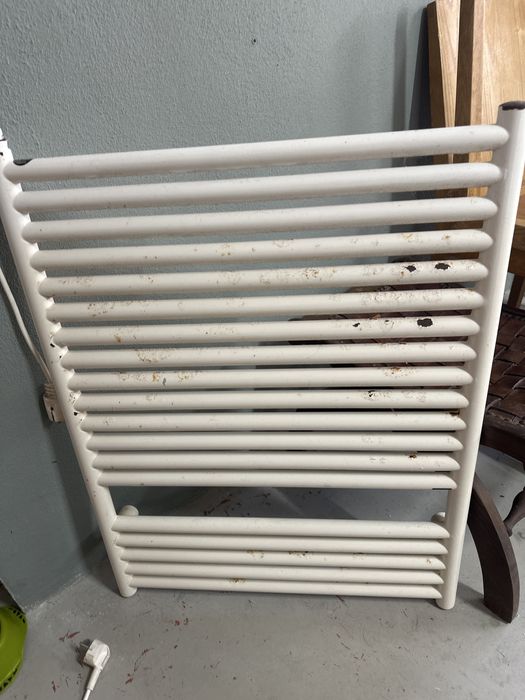 Aquecedor electrico de toalhas de casa de banho