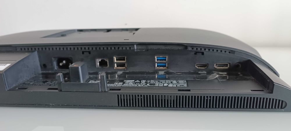 Dell Optiplex 5250 All In One 5250 Ecrã 21.5 FHD Touch i5/16GB RAM/SSD+HDD