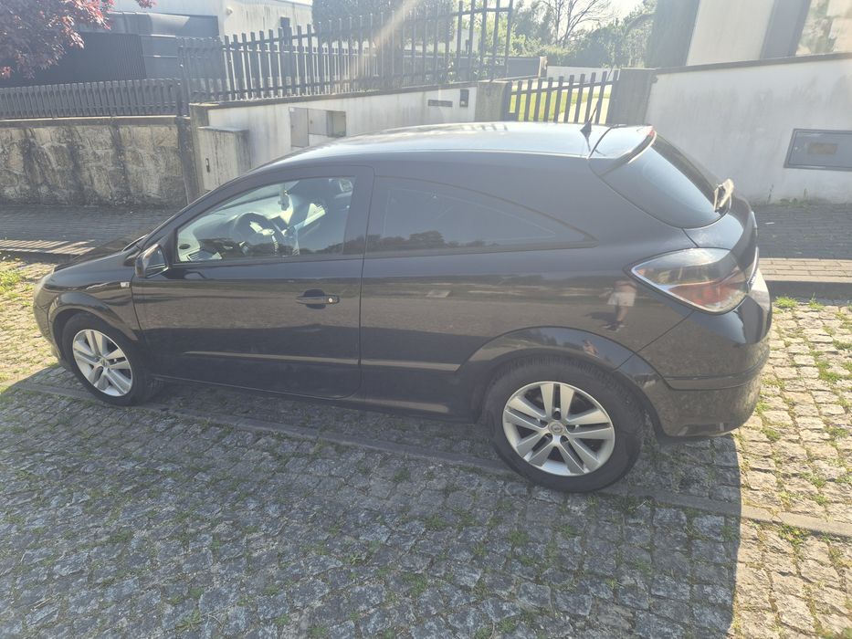 Opel astra  gtc 1.7