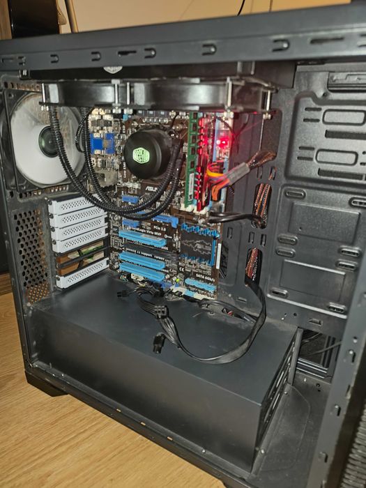 Computador / Torre PC Intel i5-2500K | 16GB RAM | Motherboard Asus Z77