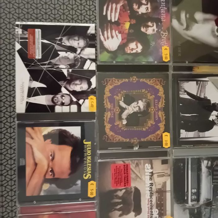 Música em Cd de Artistas Internacionais Consagrados.