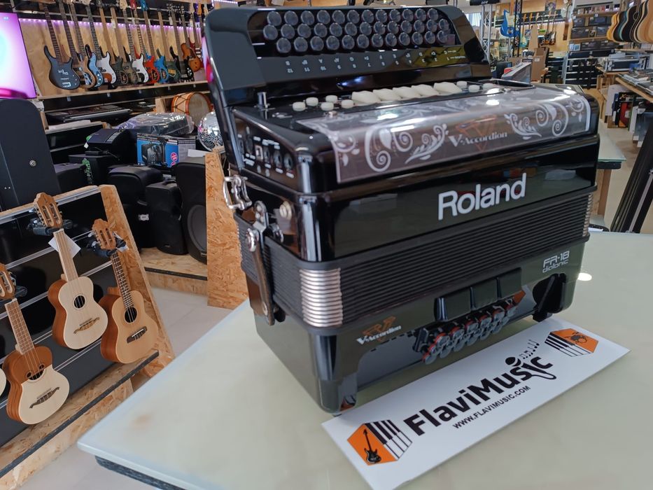 Concertina Roland FR18