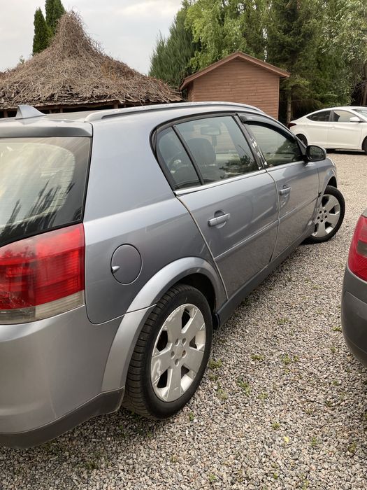 В продажі на Lotus Auto Hub (Opel Signum)