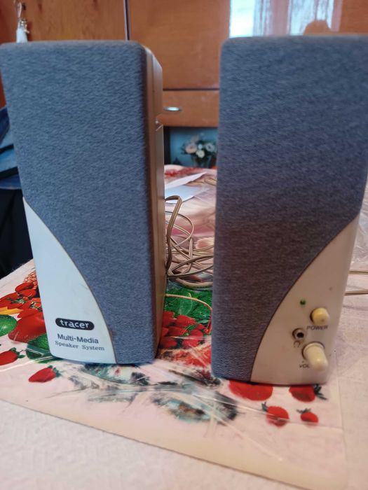 Komputer z monitorem 22 cale