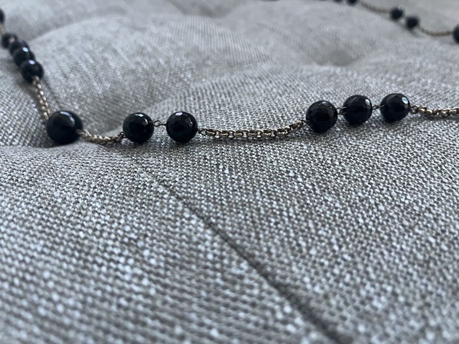 Colar comprido prata com onix da para dar 2 voltas ao pescoço