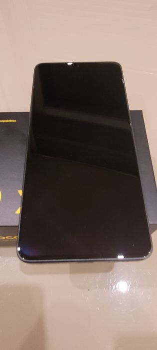 Telefon Xiaomi Poco X6 na gwarancji.