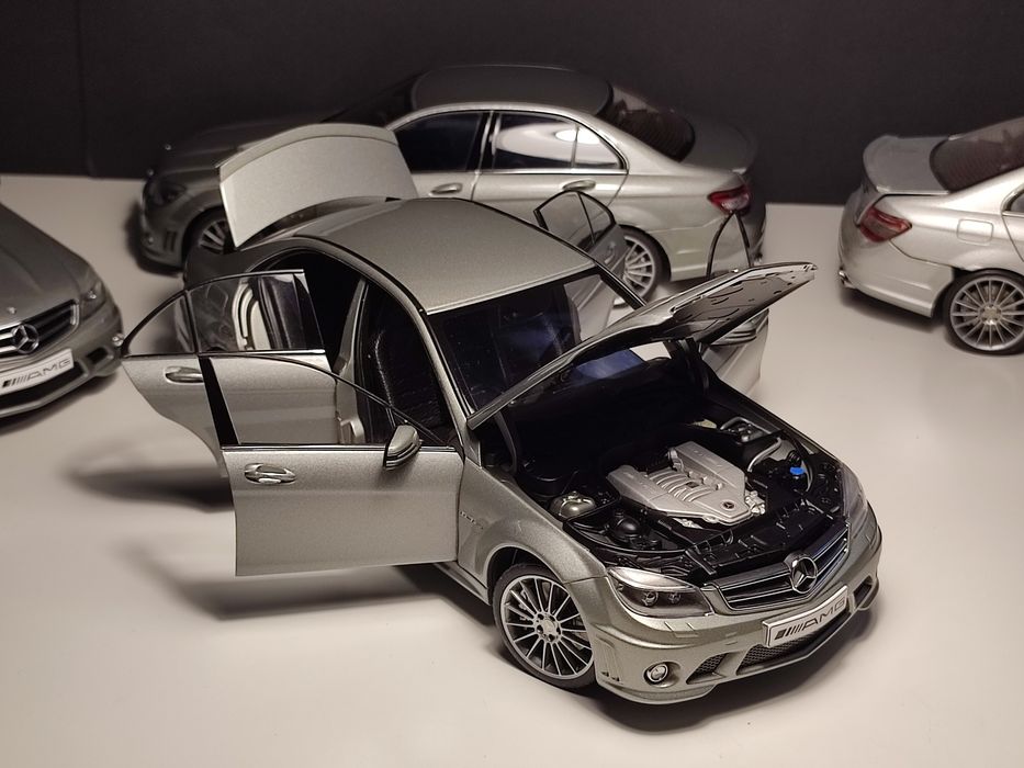 Модель Mercedes-Benz C63 AMG w204 1/18 AutoArt: 10 000 грн