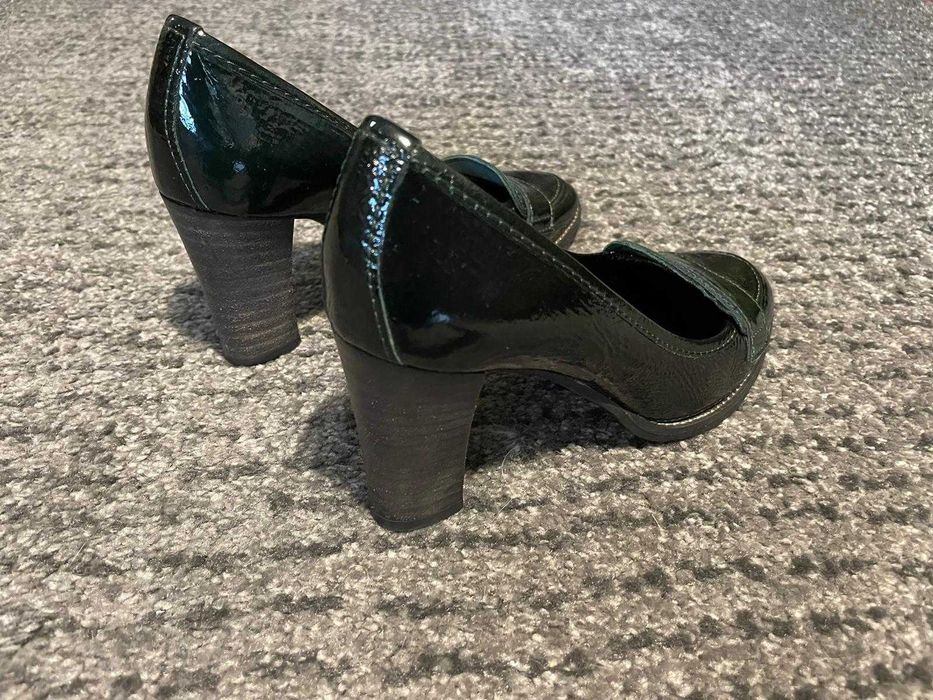 Buty damskie na obcasie