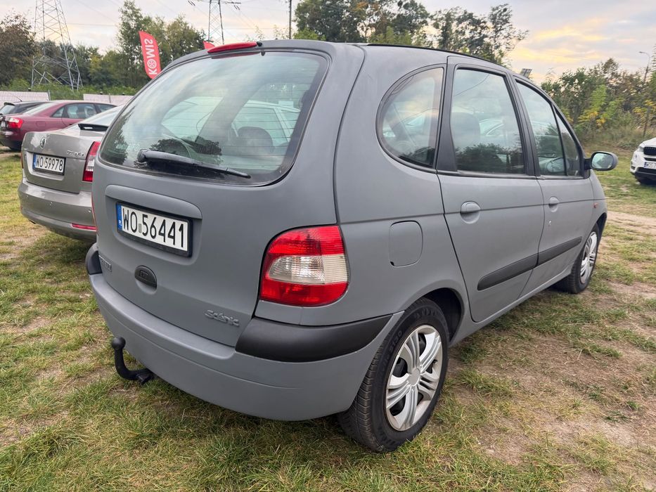 Renault Scenic.• 1.6 benzyna • hak • klima • szyberdach