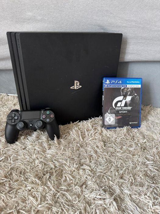 Konsola PS4 + okulary PSVR V2, Gran Turismo Sport MEGA ZABAWA