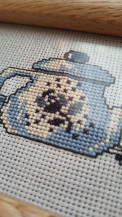 Вышивка декоративная в рамке