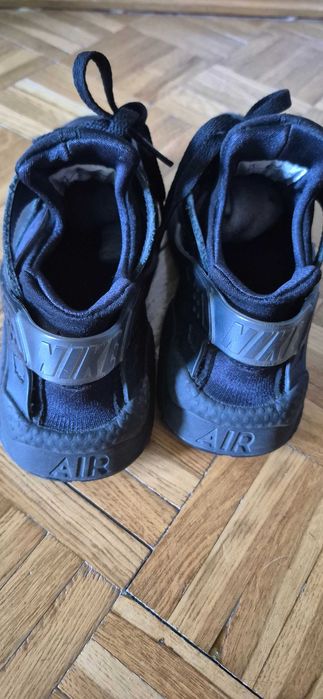 Na sprzedaż czarne buty nike 38