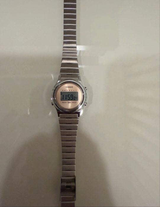 Relógio Casio Vintage Mini Prateado
