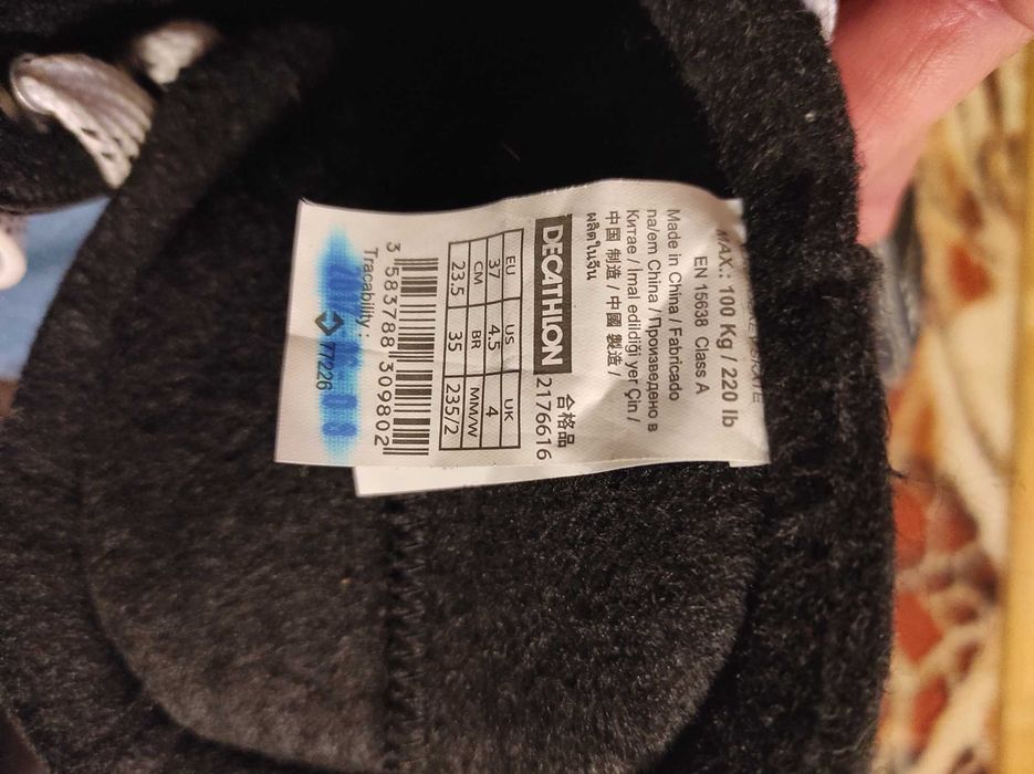 Łyżwy hokejowe Decathlon rozmiar 37