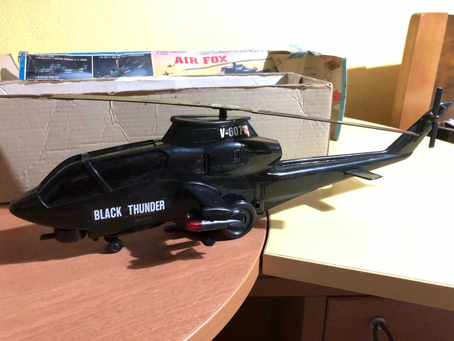 Helicóptero Vintage430849582150471681