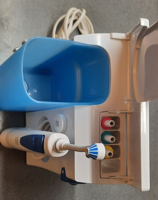 Irrigador dental Braun Oxyjet