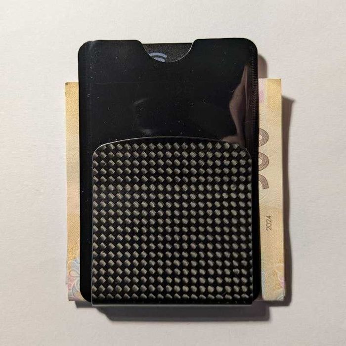 Ультратонкий карбоновий затискач для купюр та карток