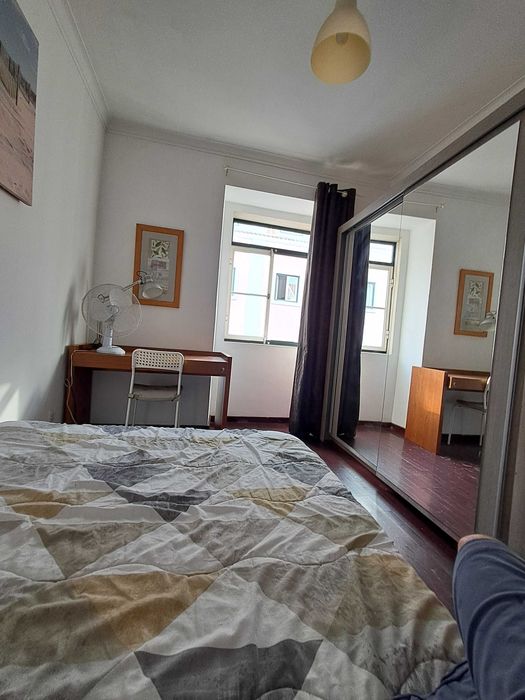 Quartos casal em T3 de charme. Graça. Lisboa.