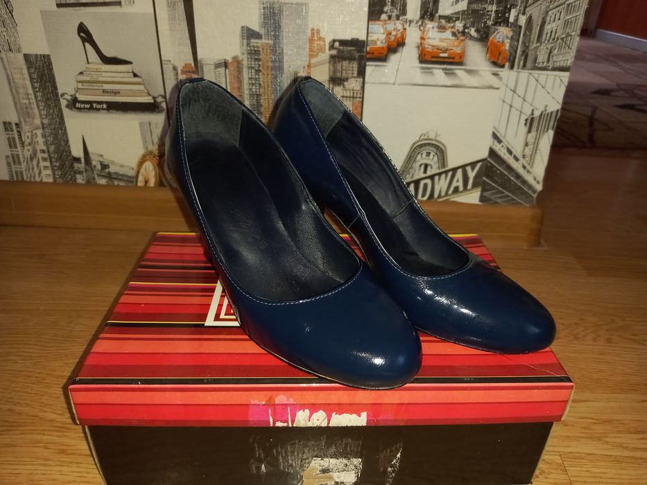 Туфлі шкіряні лаковані
