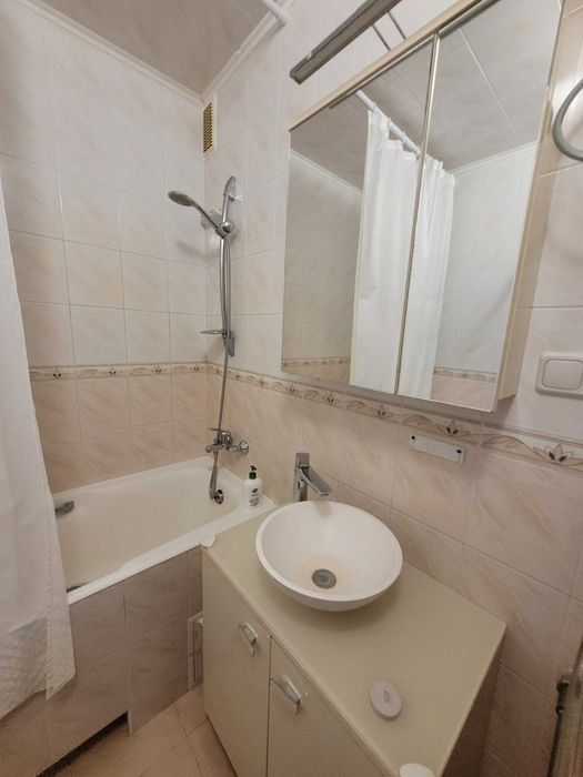 Продам 3к Подільськмй р-н Віноградарь ,вул Європейського Союзу  буд 17