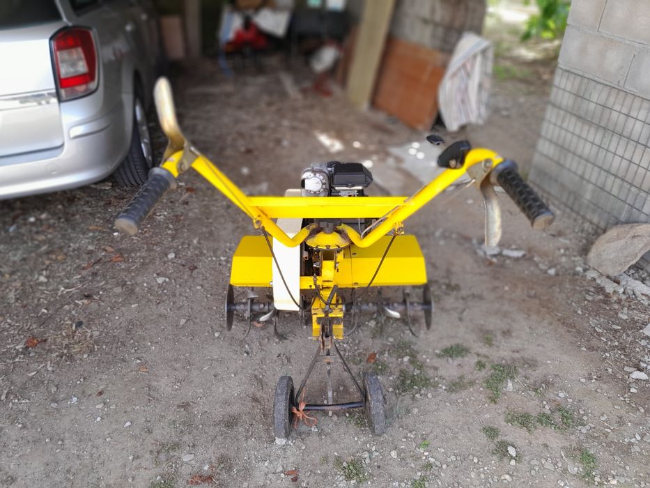 Motoenxada,  vendo para desocupar , visto ter outro e já não precisar